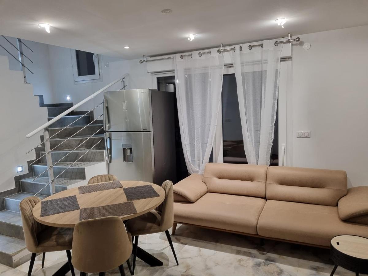 Jolie Maison, Balneo Lumino Therapie Et Terrasse Colmar Buitenkant foto